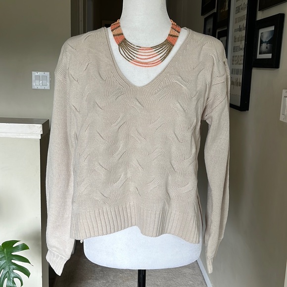 Lace up sweater - Picture 7 of 13